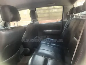 Toyota Hilux 2010 Silver