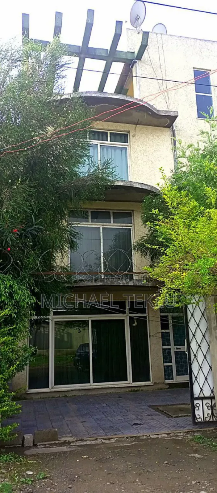 5bdrm House in Bole for sale