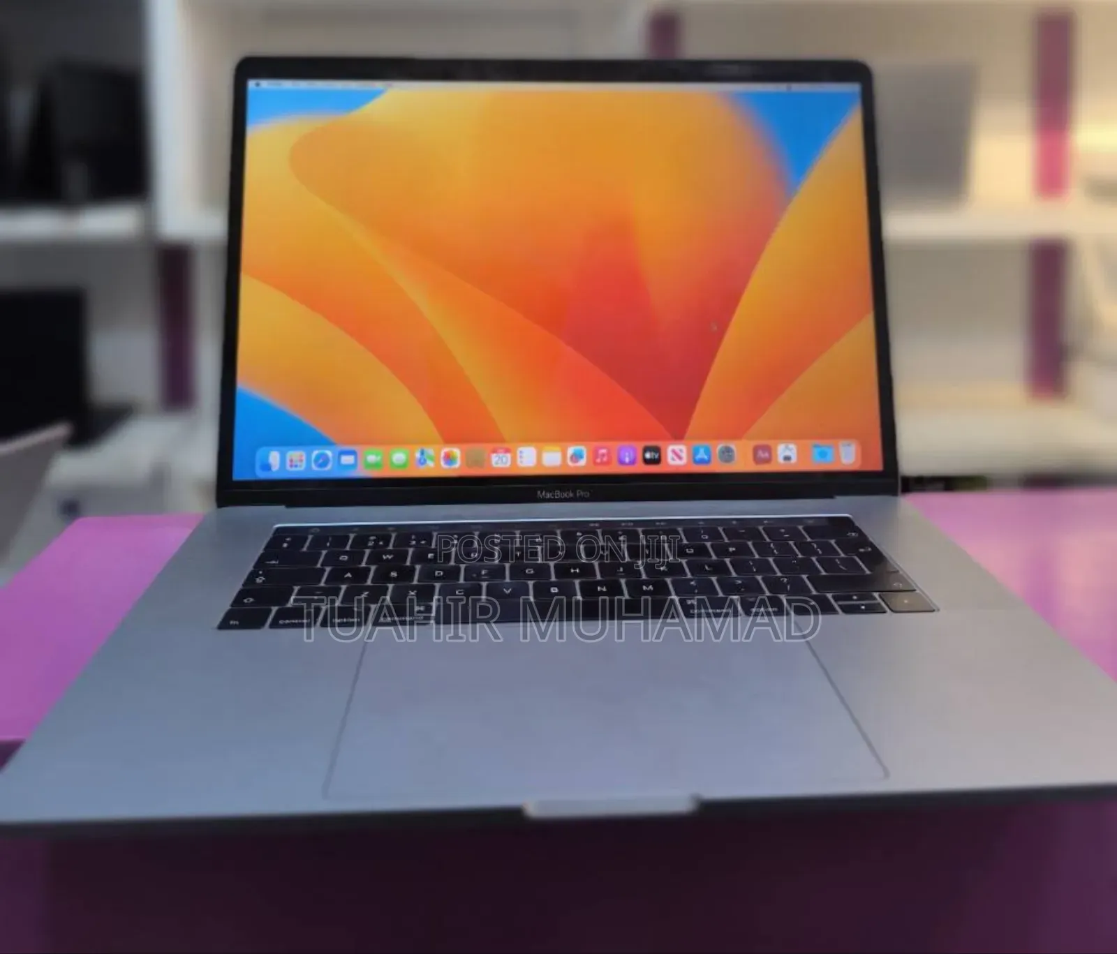 New Laptop Apple MacBook Pro 2017 16GB Intel Core I7 SSD 512GB