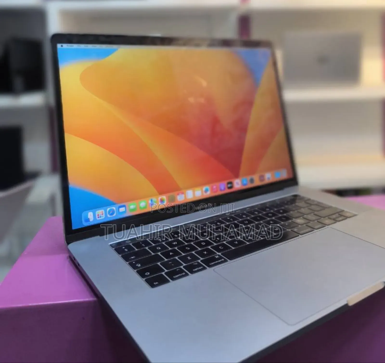 New Laptop Apple MacBook Pro 2017 16GB Intel Core I7 SSD 512GB