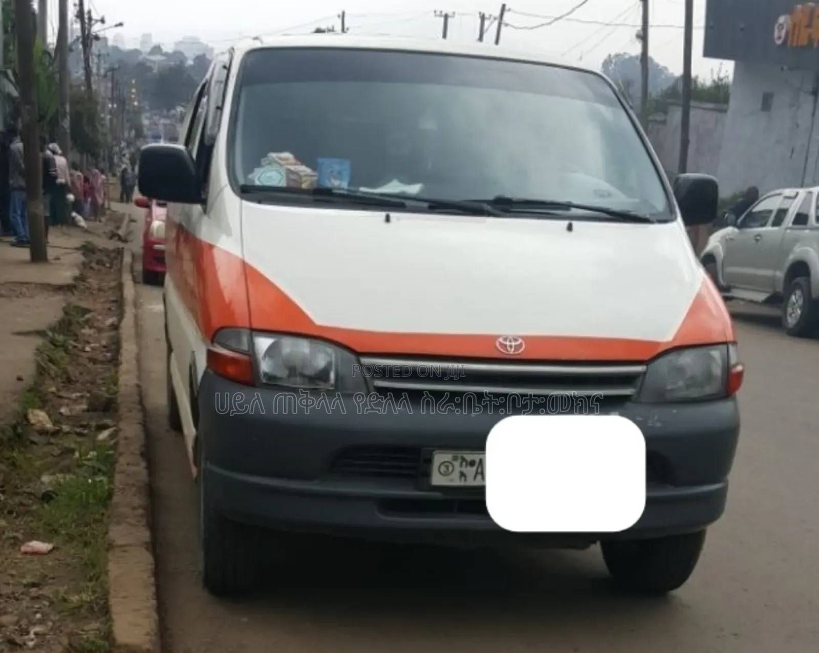 Toyota HiAce 1999 White