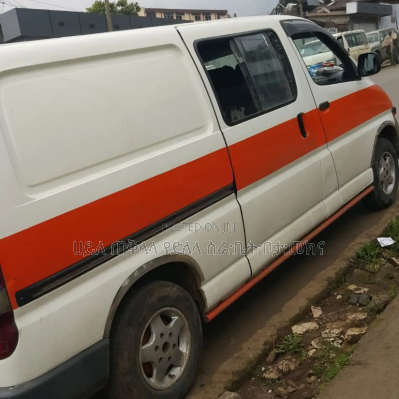 Toyota HiAce 1999 White