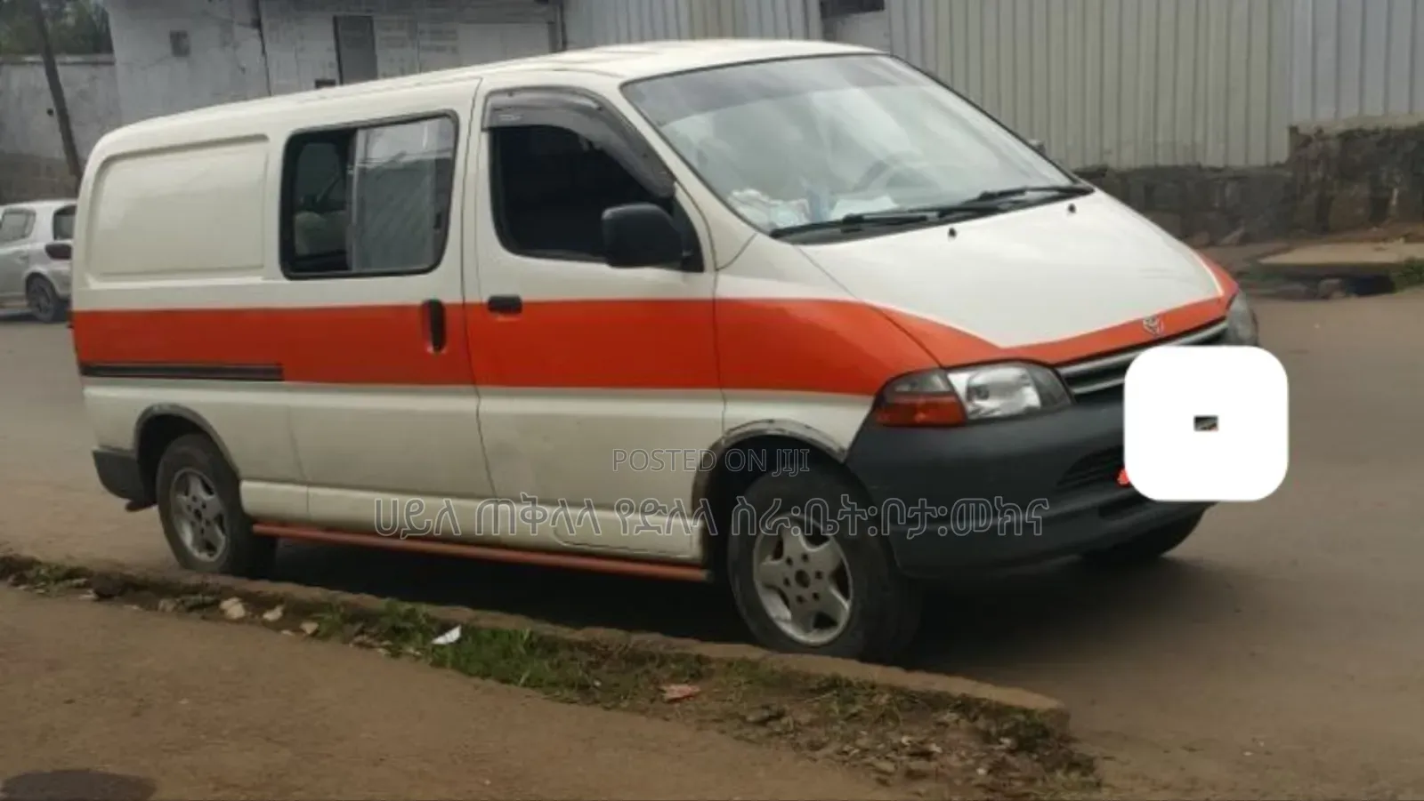 Toyota HiAce 1999 White