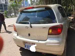 Toyota Vitz 2004 Gold