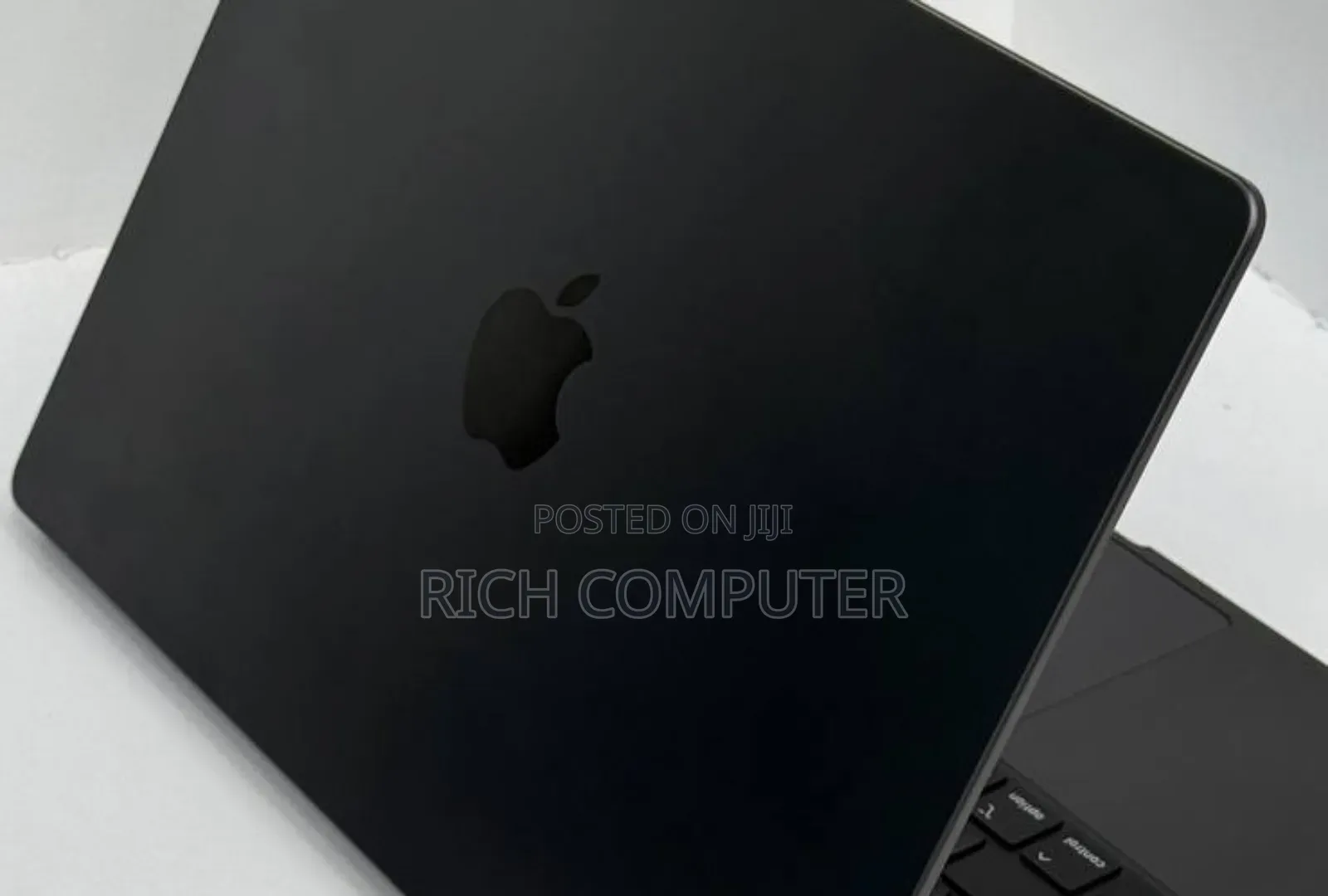 New Laptop Apple MacBook Pro 2024 M4 14-Inch 16GB Intel Core I7 SSD 1T