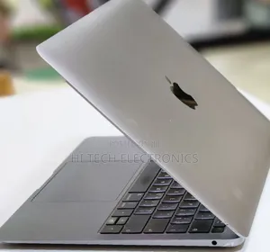 New Laptop Apple MacBook Air 2019 8GB Intel Core I5 SSD 256GB