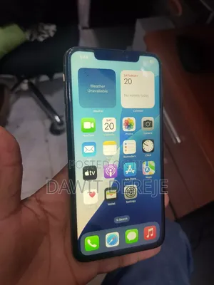 Photo - Apple iPhone XS Max 256 GB Gold