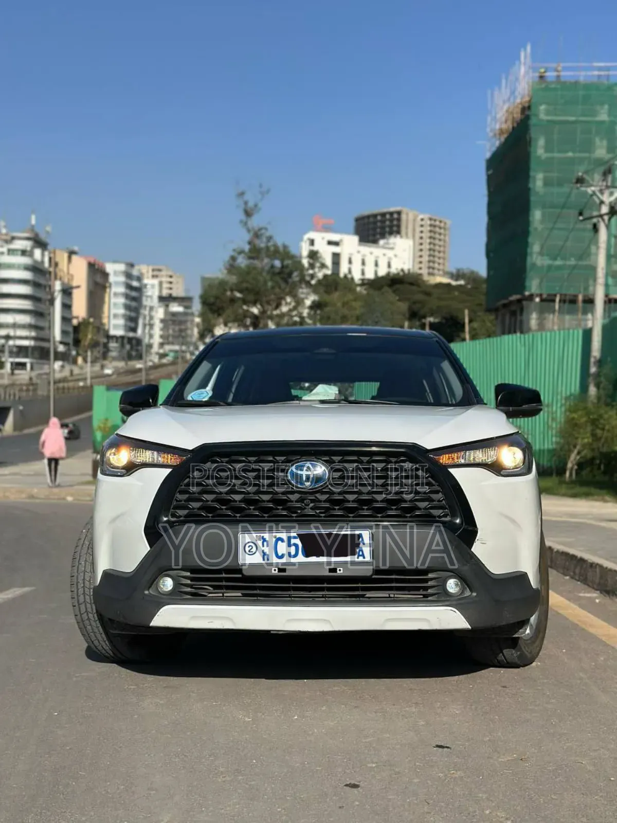 Toyota Corolla Cross Hybrid 2024 White