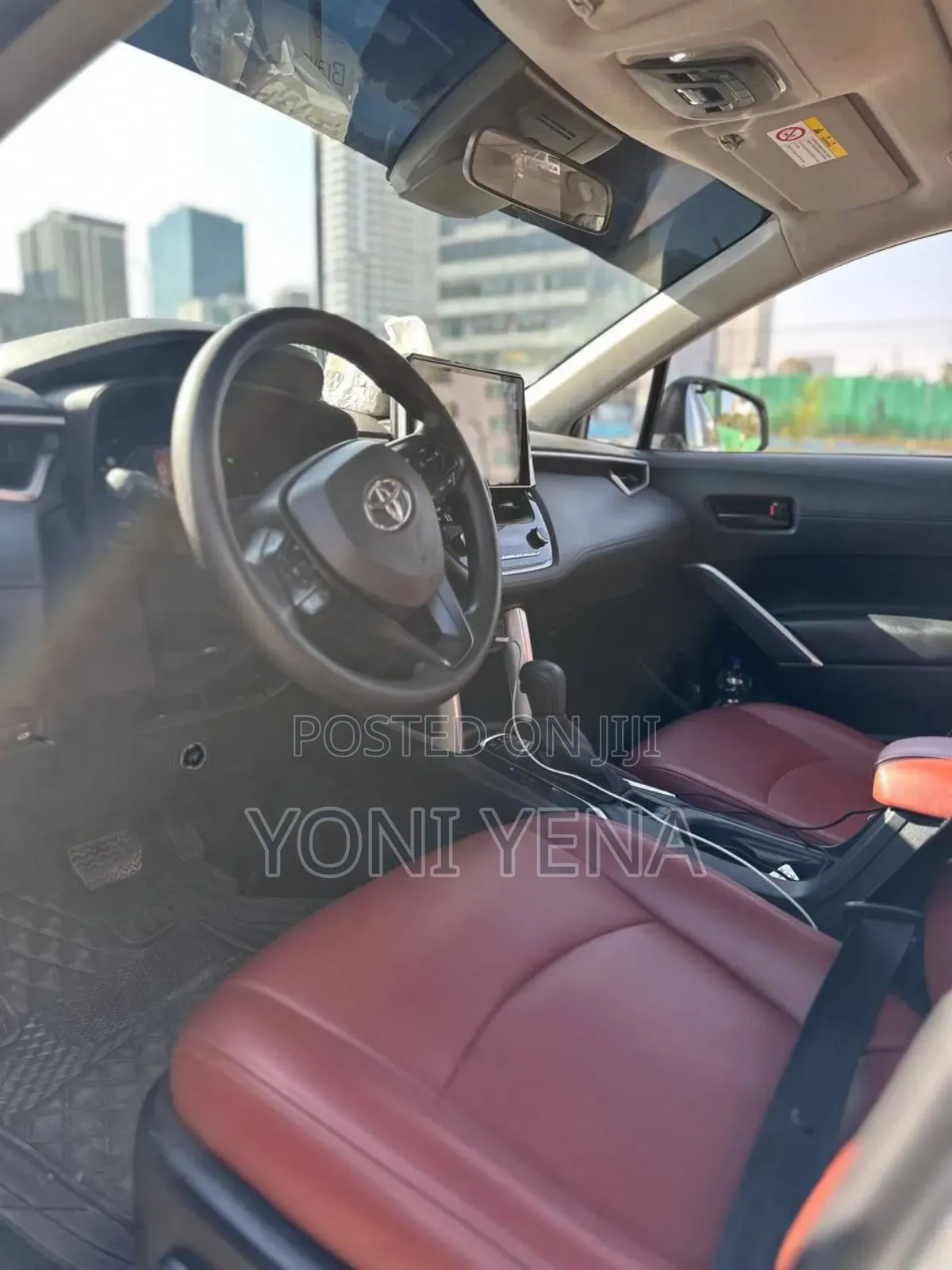 Toyota Corolla Cross Hybrid 2024 White