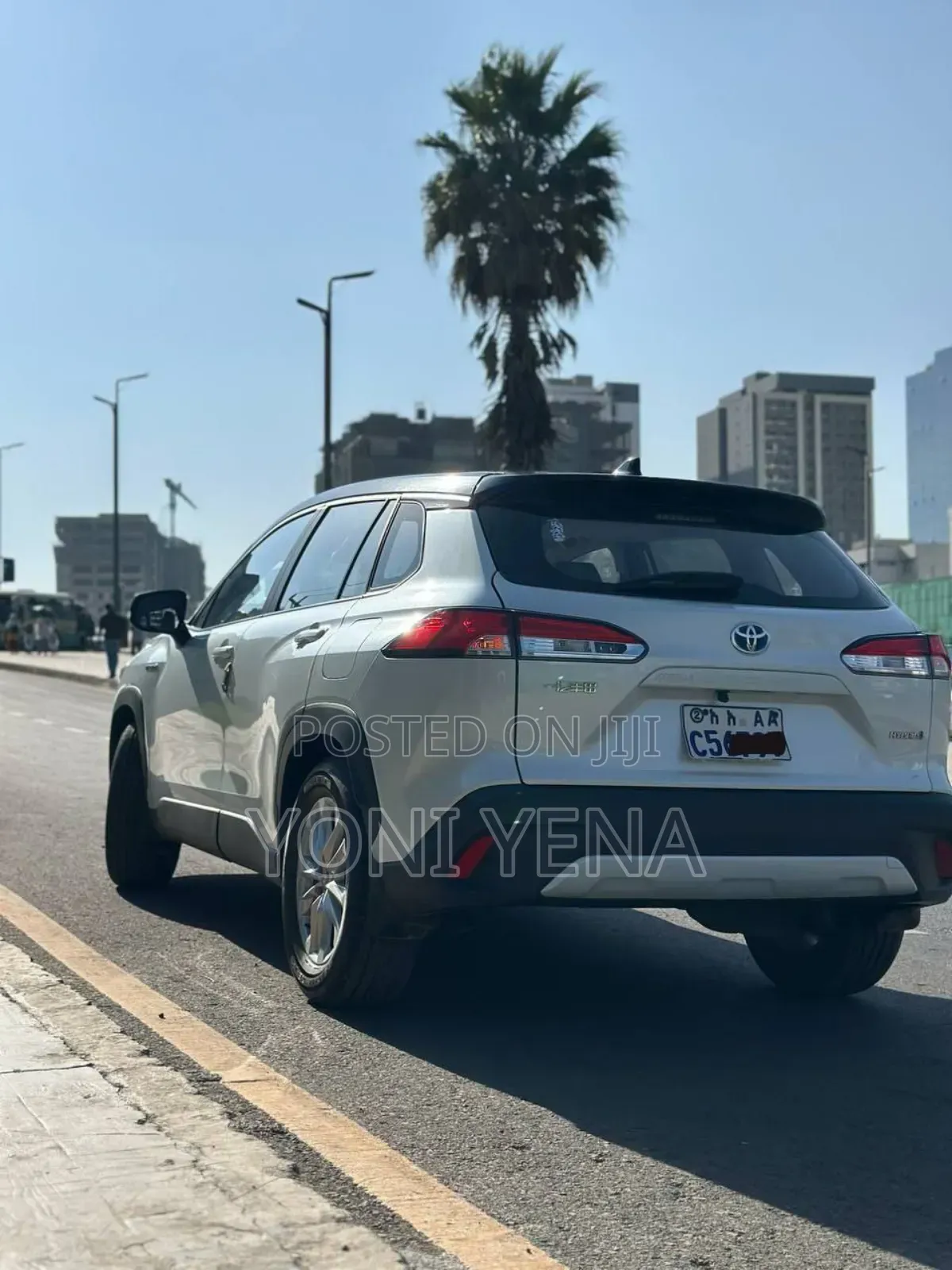 Toyota Corolla Cross Hybrid 2024 White