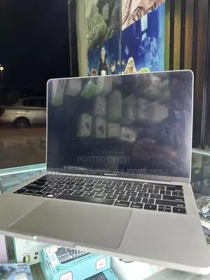 Laptop Apple MacBook Pro 2019 8GB Intel Core I5 SSD 256GB