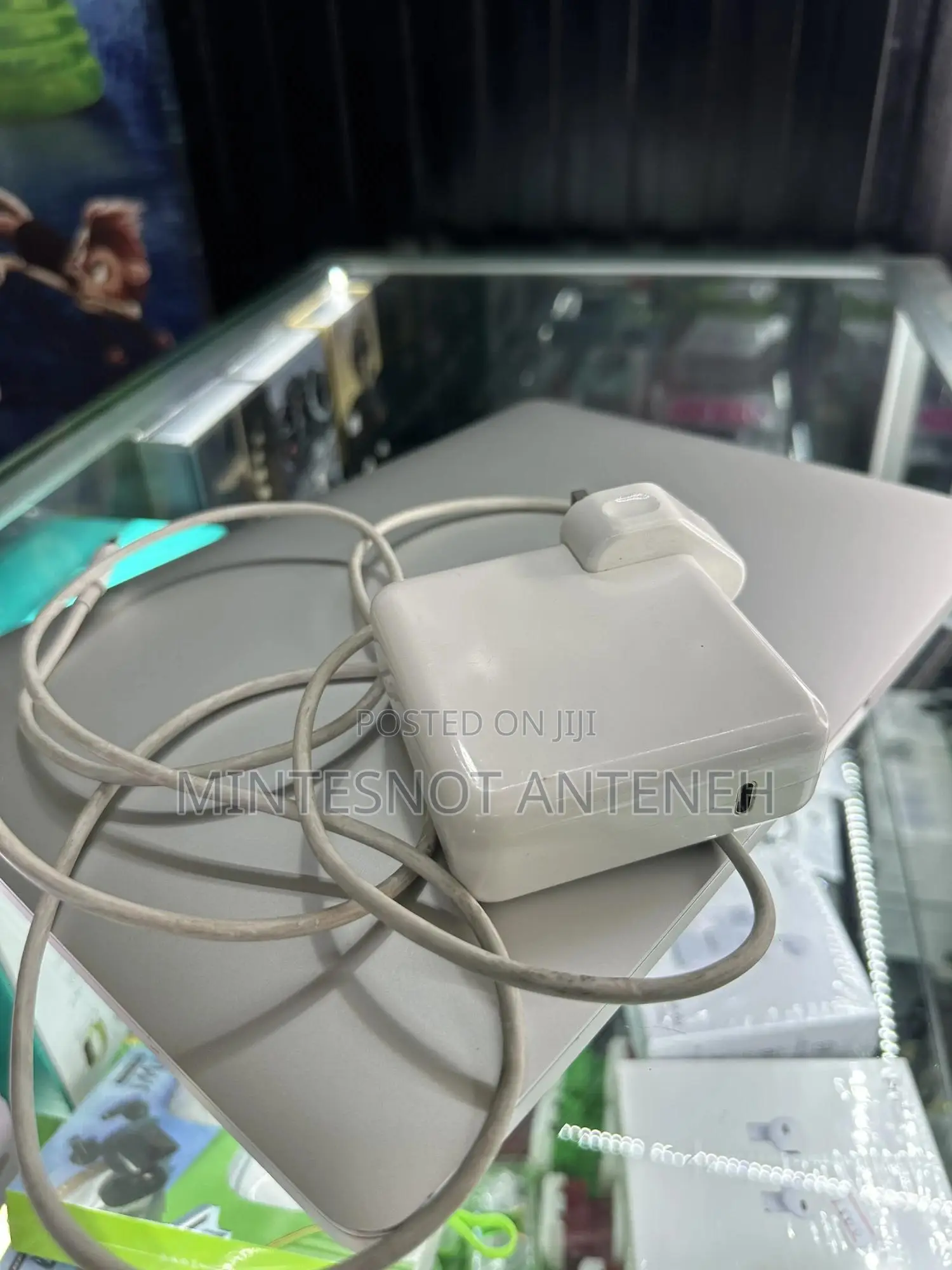 Laptop Apple MacBook Pro 2019 8GB Intel Core I5 SSD 256GB