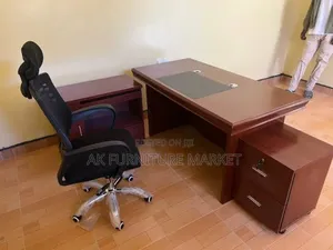 Executive Manager Table and Chair