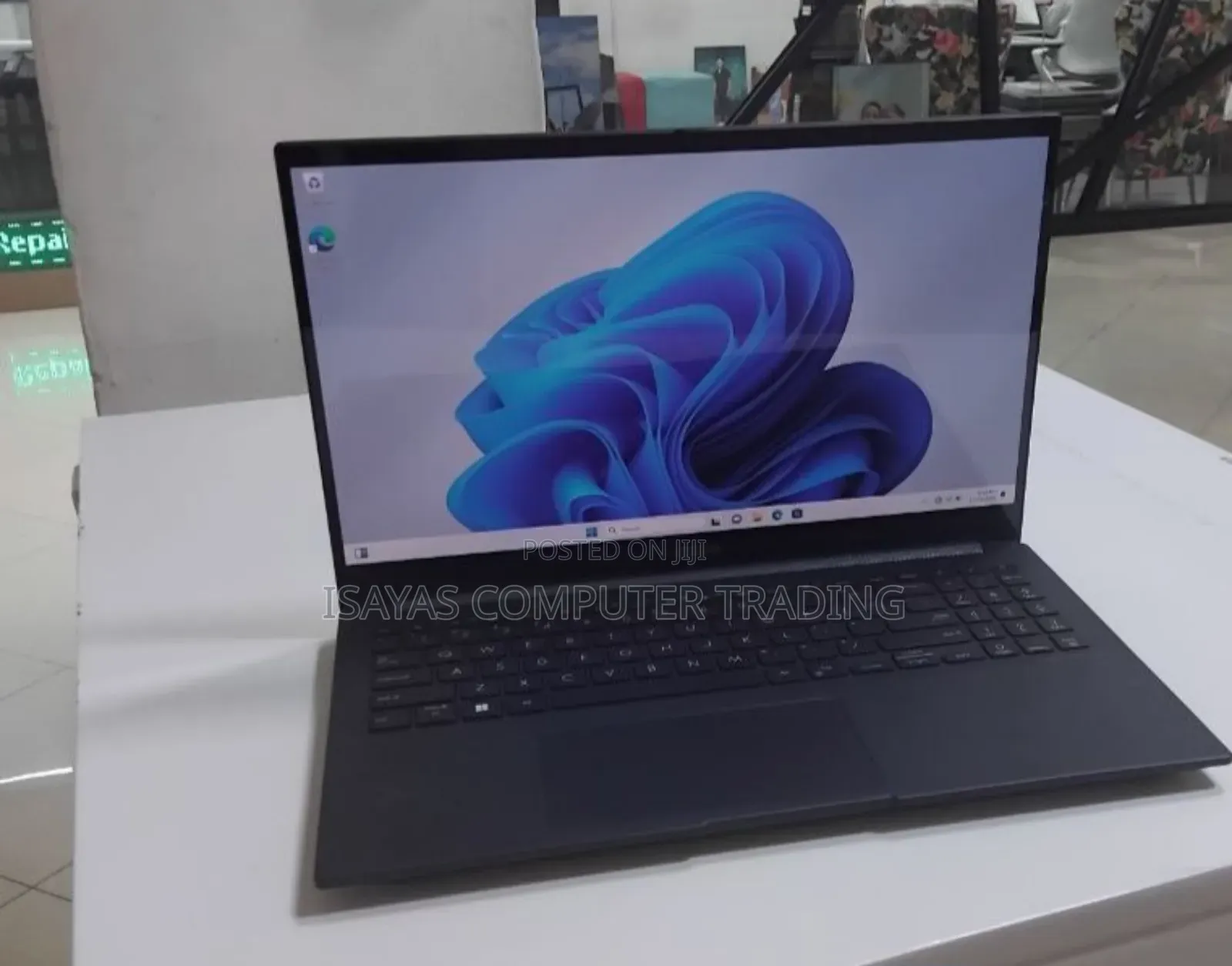 New Laptop Asus VivoBook 15 X505BA 16GB Intel Core I9 SSD 1T