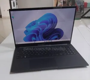 New Laptop Asus VivoBook 15 X505BA 16GB Intel Core I9 SSD 1T