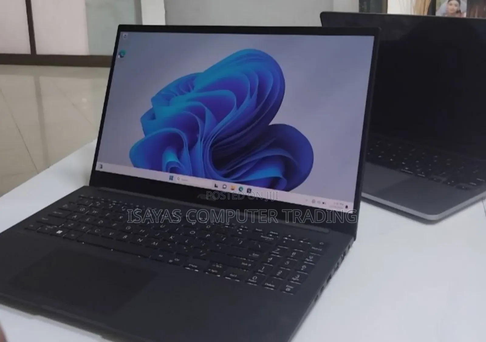 New Laptop Asus VivoBook 15 X505BA 16GB Intel Core I9 SSD 1T