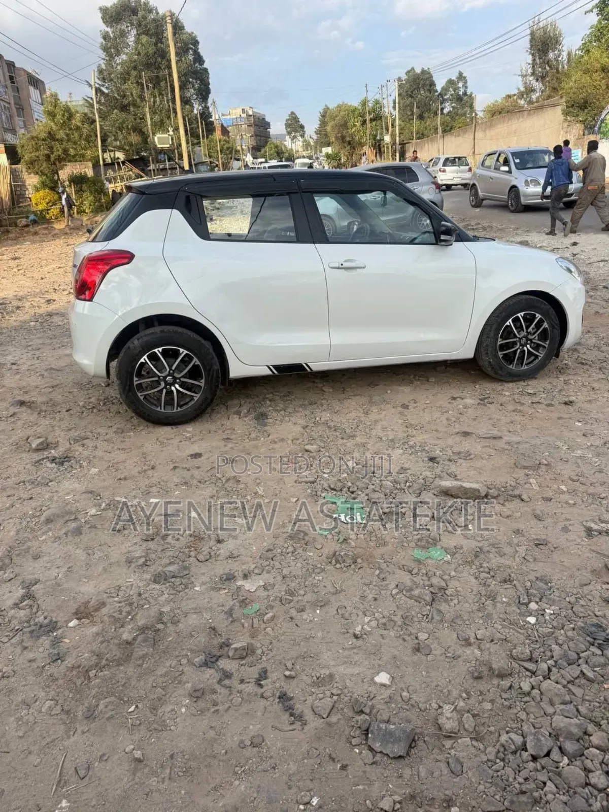 Suzuki Swift 2022 White