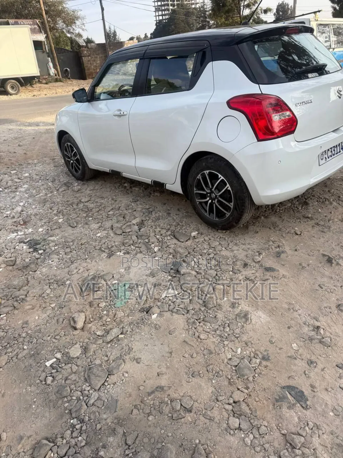 Suzuki Swift 2022 White