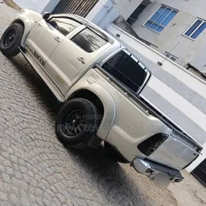 Toyota Hilux 2008 Gold