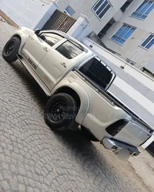 Toyota Hilux 2008 Gold