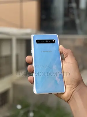Photo - Samsung Galaxy S10 5G 256 GB Silver