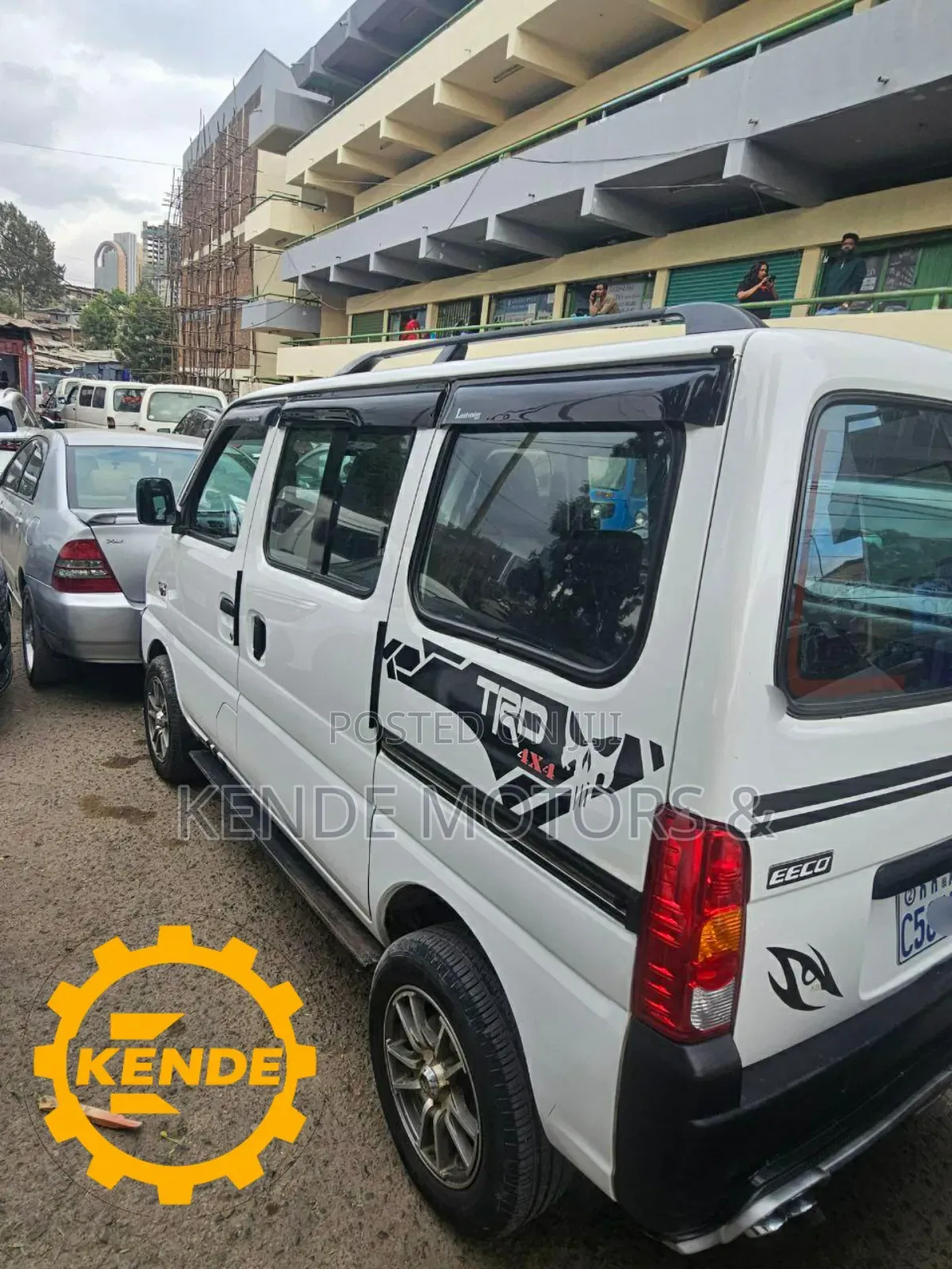 Suzuki Eeco 2024 White