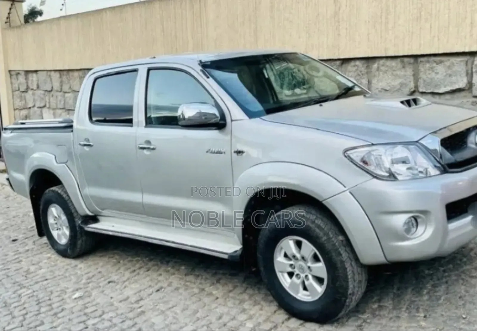 Toyota Hilux 2010 Silver