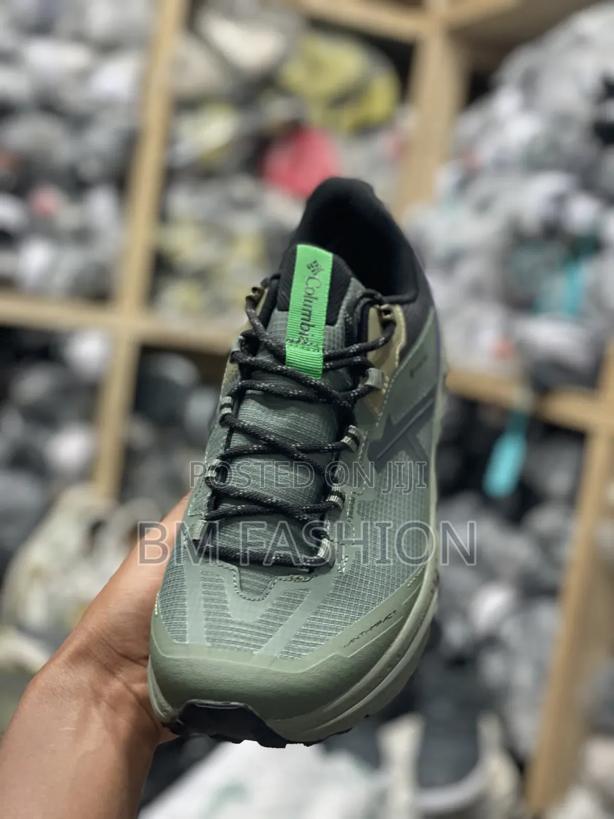 Columbia Men's Original Sneakers (Holiday Price Offer)