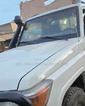 Toyota Land Cruiser 2012 White