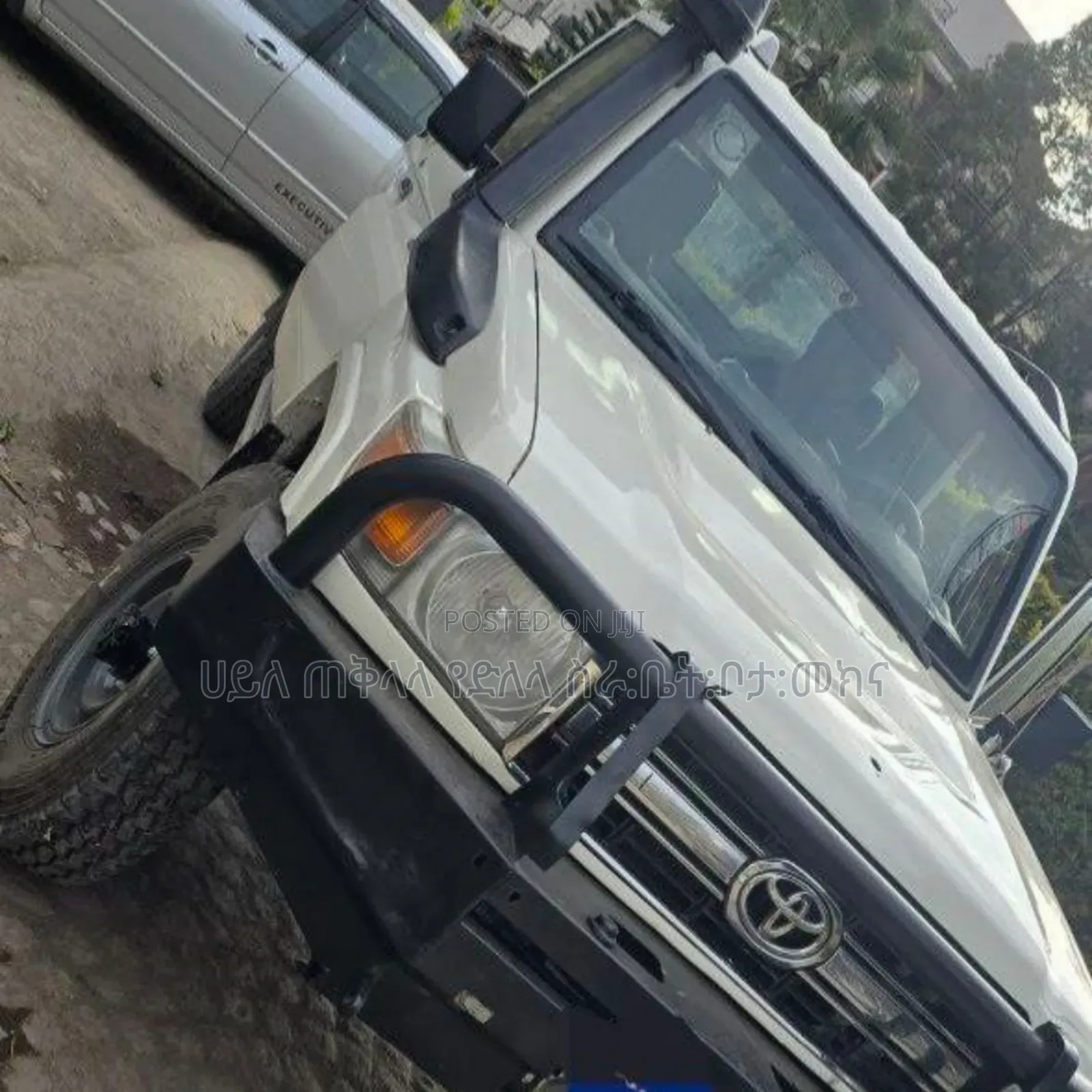 Toyota Land Cruiser 2012 White