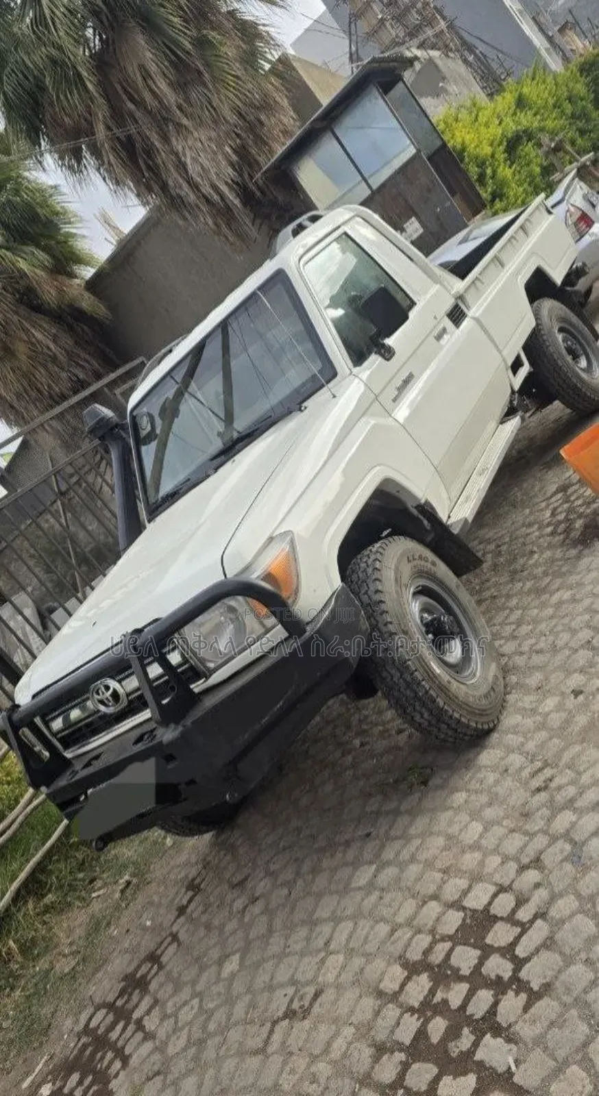 Toyota Land Cruiser 2012 White