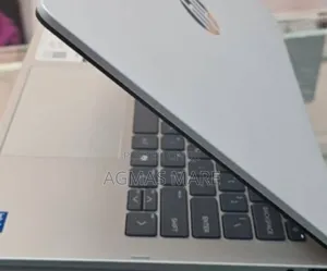 New Laptop HP OmniBook 5 14" 16GB Intel Core I7 SSD 512GB