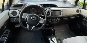 Toyota Yaris 2012 Silver