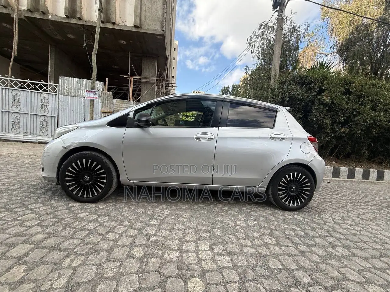Toyota Yaris 2012 Silver