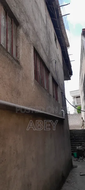 8bdrm Mansion in Bole for sale