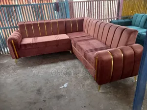 Photo - Aluminum Leg Corner Sofa