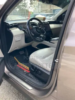 Hyundai Tucson 2021 Brown
