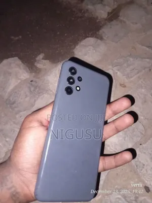 Photo - New Samsung Galaxy A13 128 GB Gray