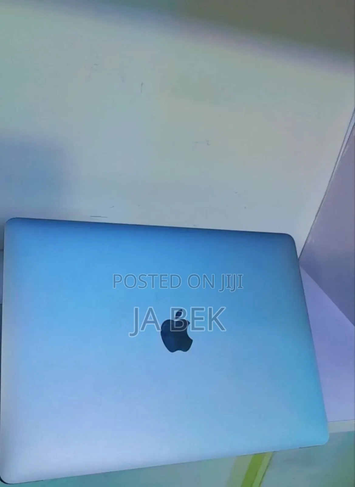 New Laptop Apple MacBook Air 2020 M1 8GB Apple M1 SSD 256GB