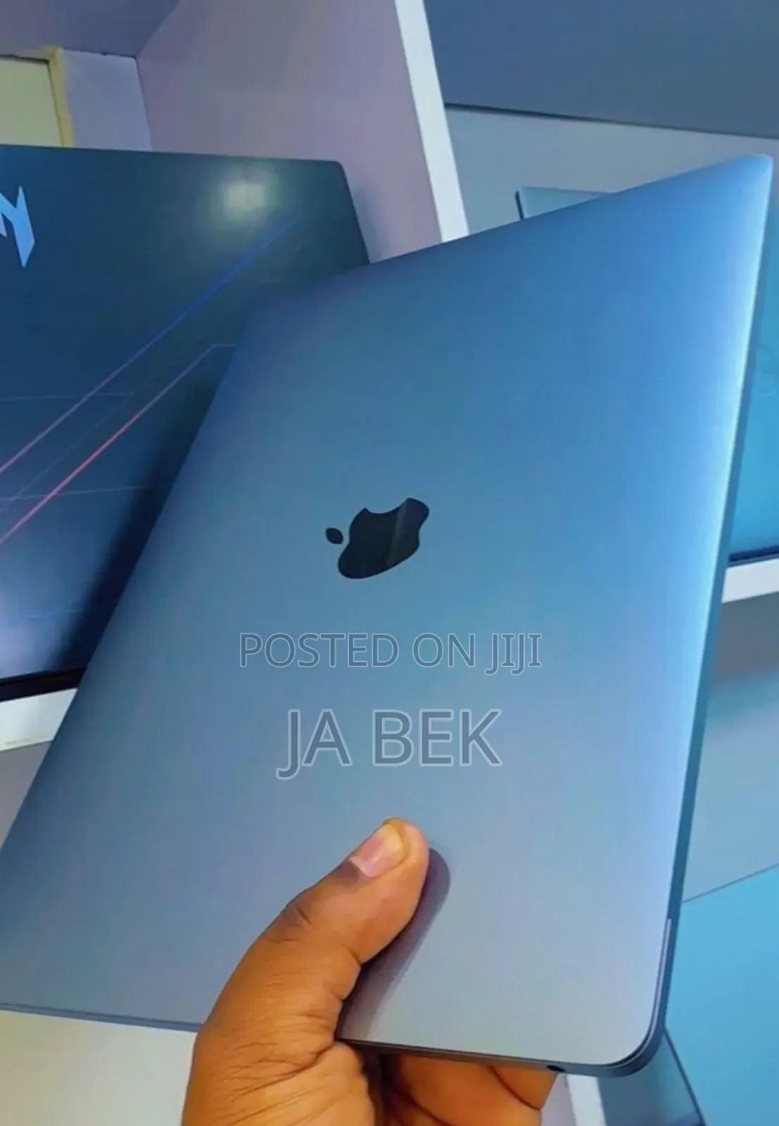 New Laptop Apple MacBook Air 2020 M1 8GB Apple M1 SSD 256GB