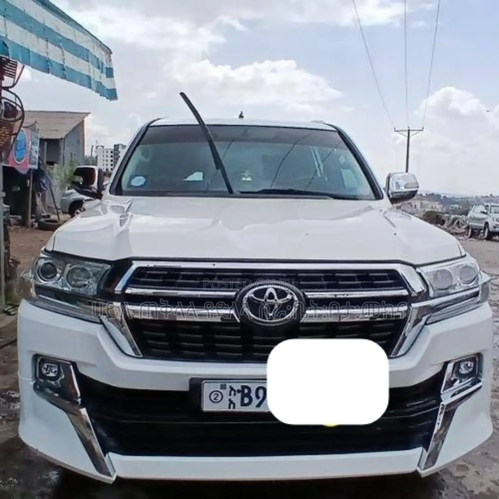 Toyota Land Cruiser 2012 Ivory