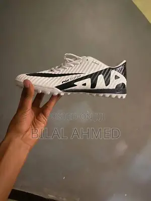 Taketa Men's Football Shoe