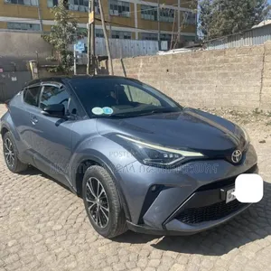 Toyota C-HR 2021 Maroon