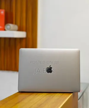 New Laptop Apple MacBook Air 2020 M1 8GB Apple M1 SSD 256GB