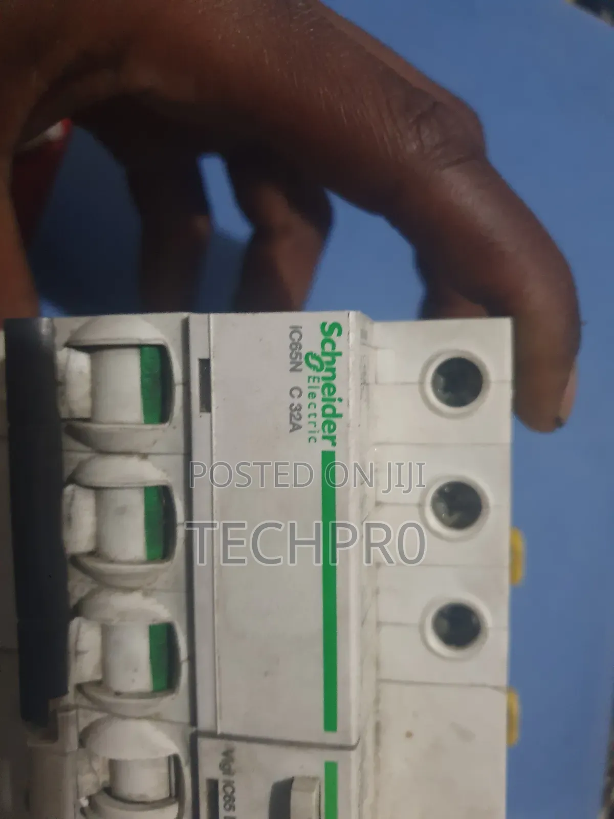 Schneider Electric Ic65n C 32a 3 Pole 32 Amp 400v Circuit Breaker