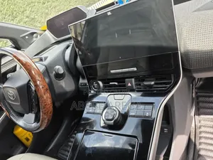 Toyota bZ4X 71.4 kWh AWD 2022 White