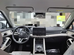 New BYD Yuan Up 45 kWh FWD 2024 Silver