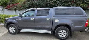 Photo - Toyota Hilux 2009 Black