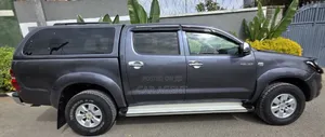 Toyota Hilux 2009 Black