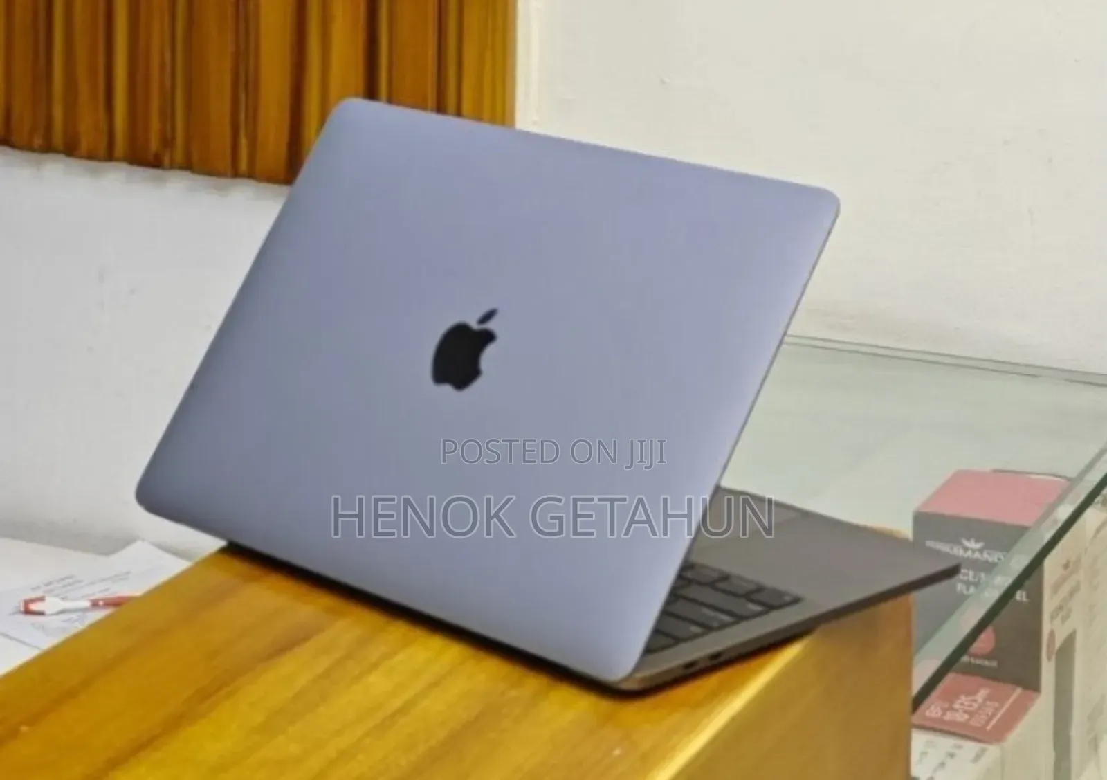 New Laptop Apple MacBook Pro 2019 16GB Intel Core I7 SSD 512GB